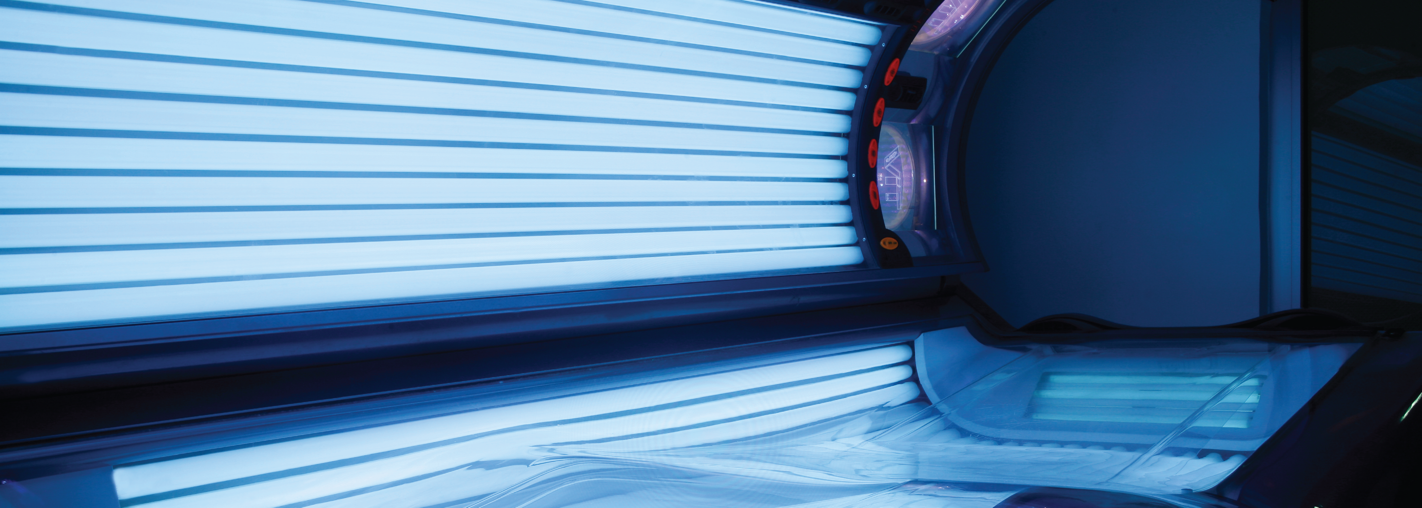 Empty tanning bed